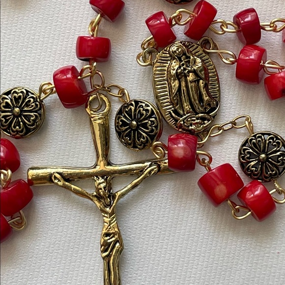 Rosary Heirloom hand turned each bead Red/gold First Communion or Confirmation - Picture 5 of 7